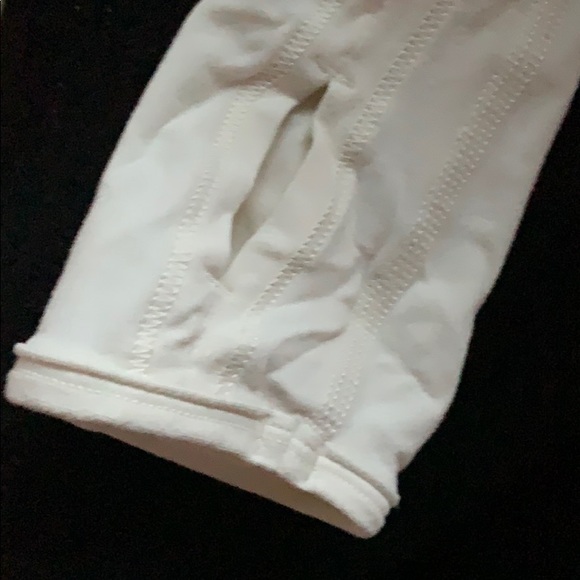 Lululemon vintage long sleeve turtleneck - Picture 2 of 8